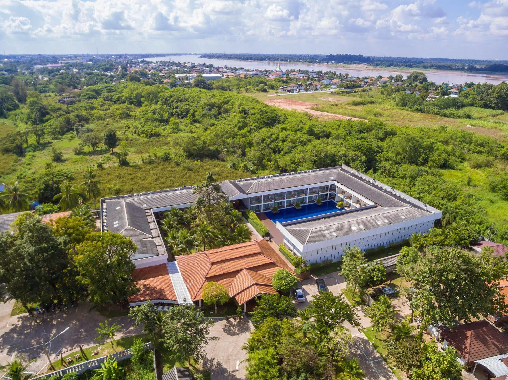 Vana Wellness Resort Nong Khai Exteriör bild